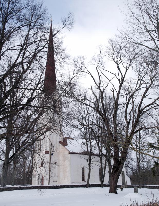 File:Kolga-Jaani kirik.jpg